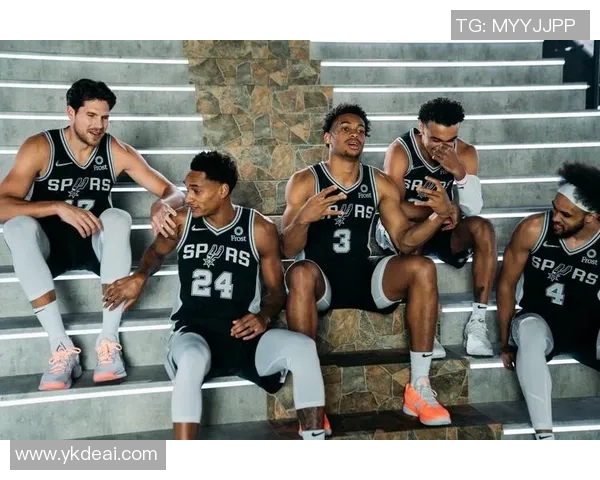 2007年湖人与马刺的激烈对决回顾及其对NBA历史的影响分析